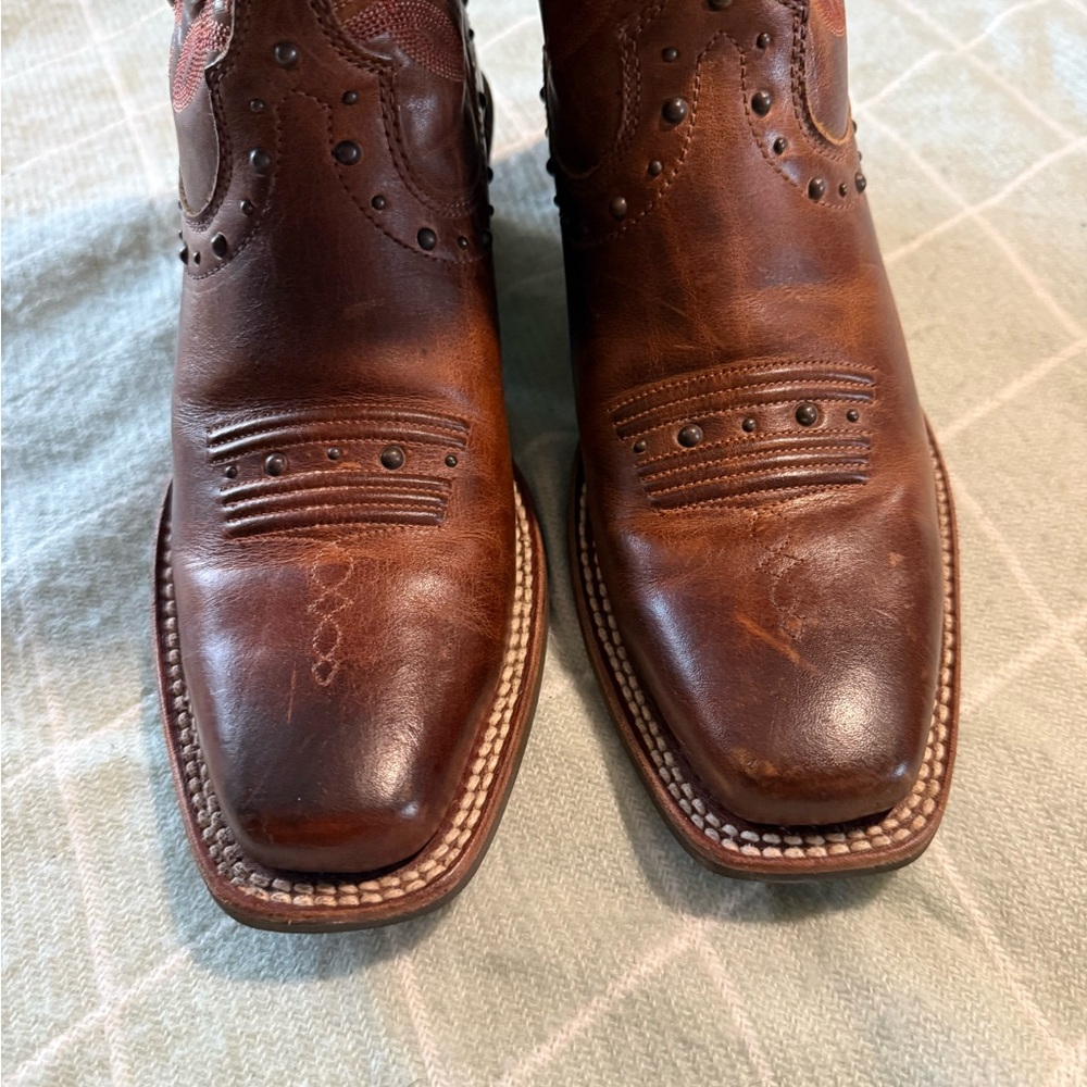Ariat Brown Heeled Boots - Picture 6 of 7